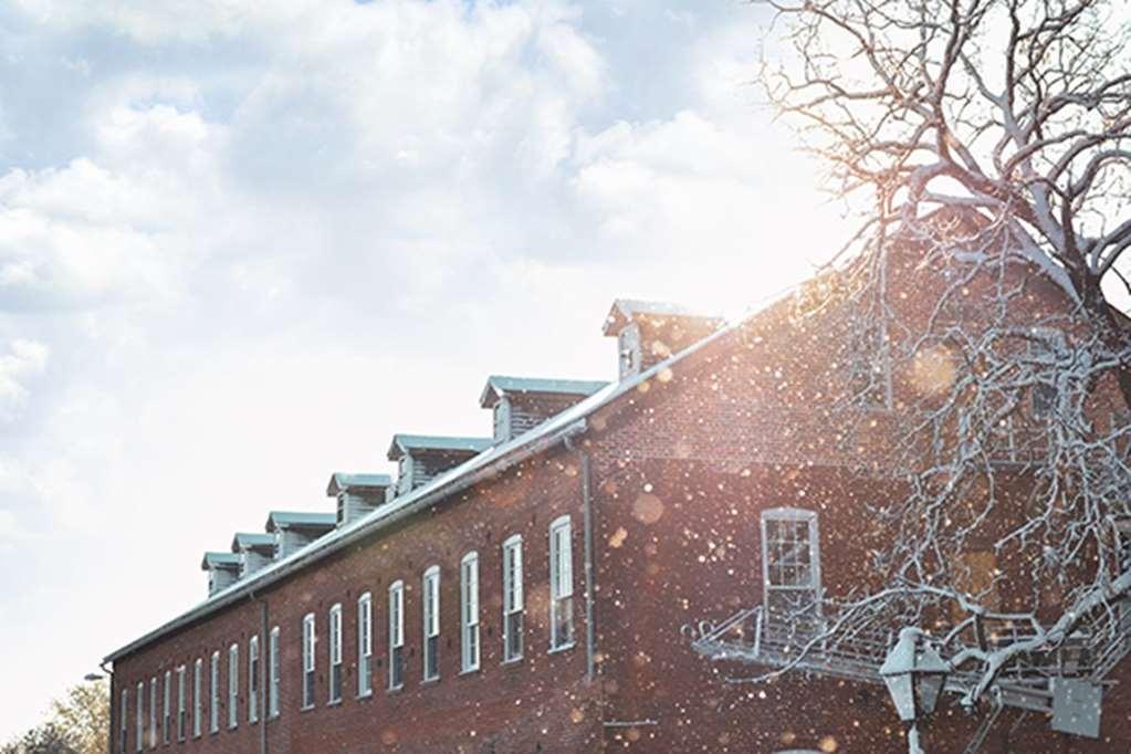 Hotel Millwright Amana Exterior foto